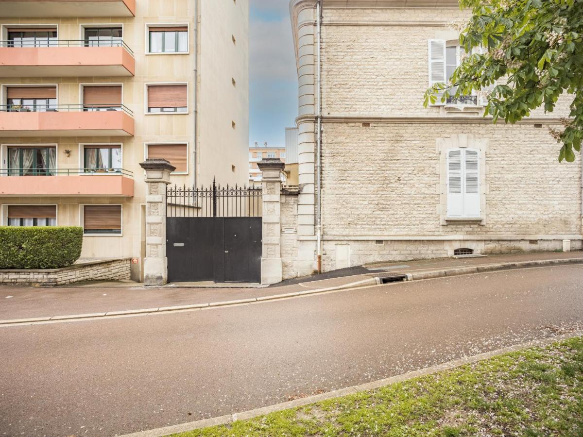 Ateliers Begand Studio 6 - Proximite Gare - Parking Offert Apartment Troyes Exterior photo